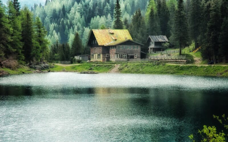 6 Things to Consider When Buying Lake Property